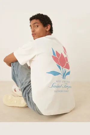 Abercrombie & Fitch Location back print cropped t-shirt in