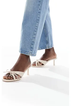 Stradivarius Bow detail mule in ecru