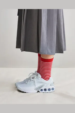 Nike Air Max DN trainers in