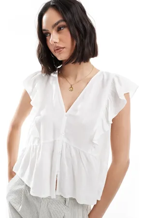 ONLY Frill detail button through top in
