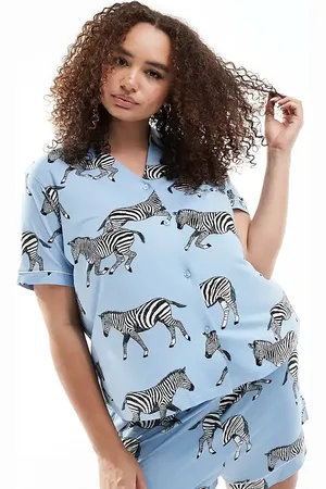 Chelsea Peers Curve zebra print poly v-neck short pyjama set in blue