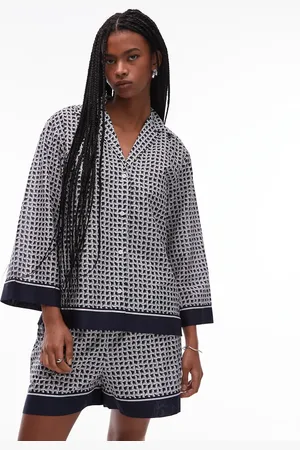 ARKET Loose fit beach shirt with revere collar in abstract tile print