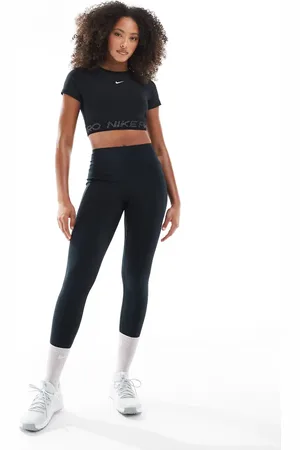 Nike Universa Dri-FIT high waisted 7/8 pocket leggings in