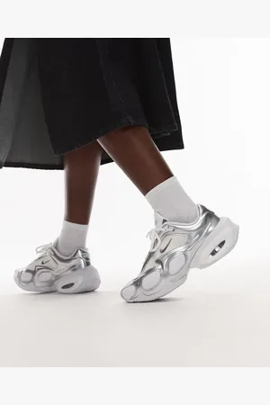 Nike Air Max Muse unisex trainers in and metallic silver