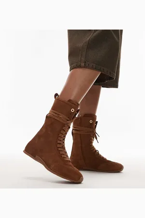 Bronx Lace up boxing style boot in suede tan