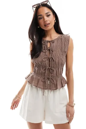 Stradivarius Ruched tie front top in chocolate