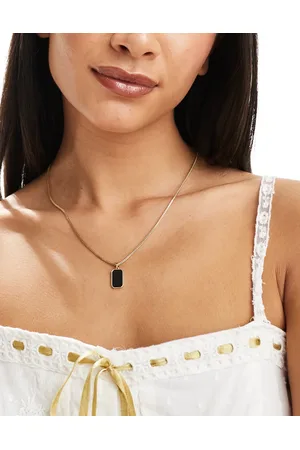 SVNX Gold chain necklace with gem pendant