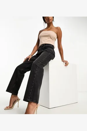 ASOS ASOS DESIGN Petite mid rise straight jeans in