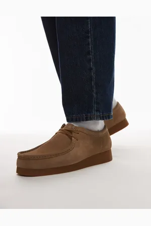 Clarks Wallabe evo shoe in dark sand suede