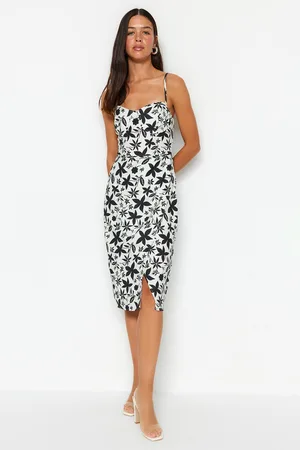 Trendyol Ecru Vzorované A-Linie / Bell Form Strap Midi Woven Linen Look Šaty