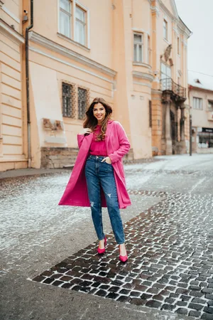 Pieces® Modré dámské mom fit džíny s potrhaným efektem Kesia - Dámské