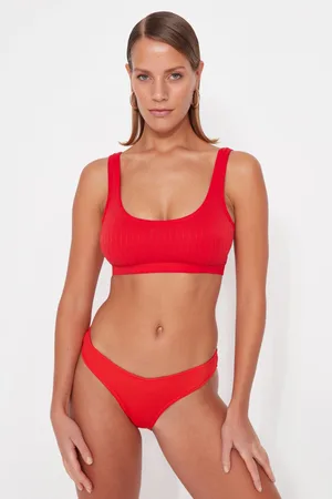 Trendyol Red Bralette Texturovaný horní díl bikin