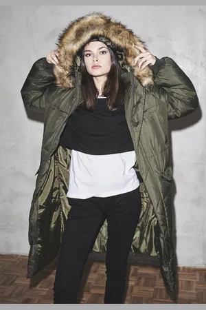 Urban classics Dámský oversize kabát z umělé kožešiny darkolive/béžová