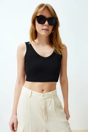 Trendyol Black Ribbed V-Neck Super Crop Stretchy Knitted Undershirt