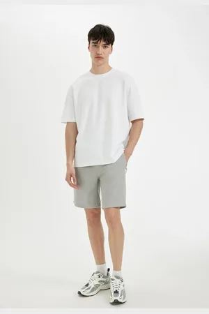 DeFacto Regular Fit Straight Leg Pocket Basic Plain Shorts