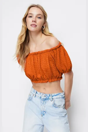 Trendyol Carmen límečková kreponová crop pletená halenka