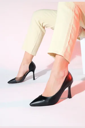 LuviShoes Dámské boty 653 černé kožené podpatky