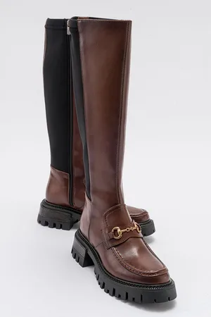 LuviShoes CHAPEL Camel Skin Buckle Stretch Detail Women