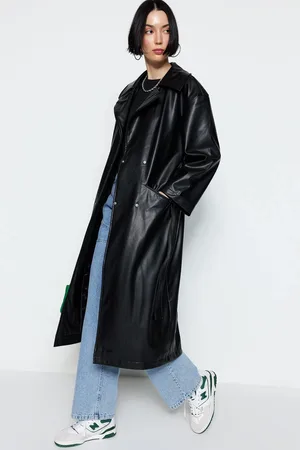 Trendyol Dámský kabát TWOAW23TR00016/Black