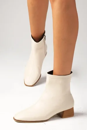 Mio Gusto Tori Beige Women