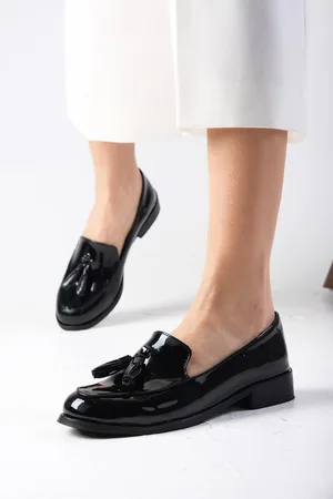 Mio Gusto Iris Black Color Patent Leather Women