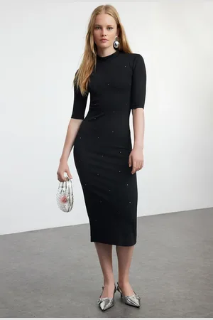 Trendyol Black Stone Detailed Three Quarter Sleeve Bodycone/Fits the Body Midi Knit Dress