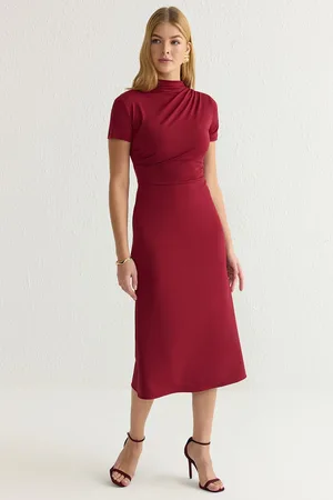 Trendyol Burgundy Body-fitting Knitted Fabric Mixed Midi Woven Dress