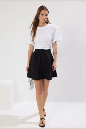 Trendyol Black Pocket Detailed Front Buttoned Flared Tweed Fabric Mini Length Woven Skirt
