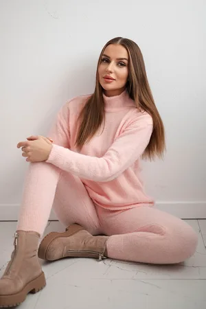 Kesi Dvoudílná pudrově sada svetrů z alpaky