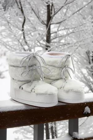 Trendyol Ecru Für Laced Plush Women