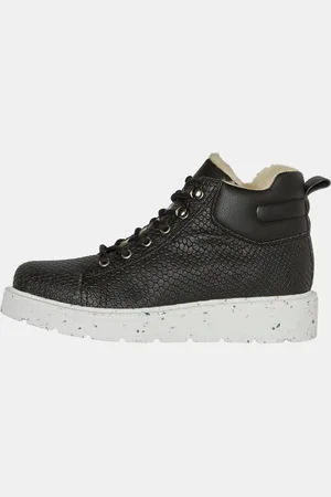 VERO MODA Černé tenisky Tesa