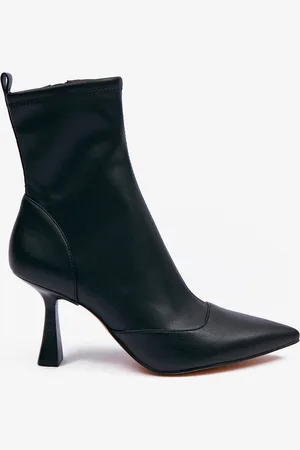 Michael Kors Černé dámské kotníkové boty na podpatku Clara