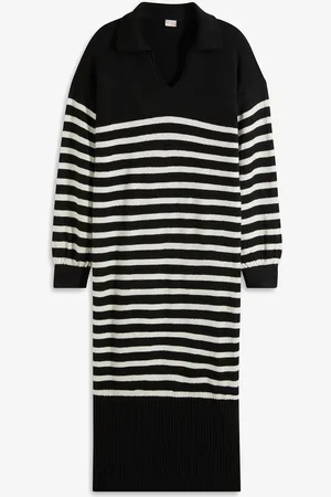 bonprix Oversized pletené šaty s límcem a pruhy