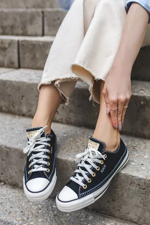 Converse Černé nízké plátěné tenisky Chuck Taylor All Star Crafted Stitching