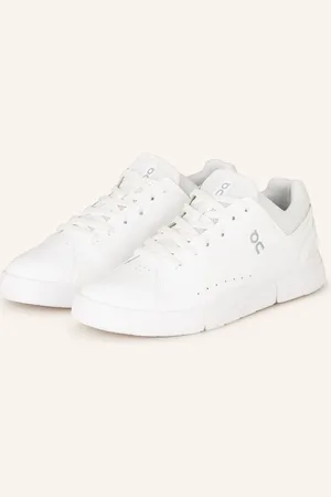 On Running Sneakersy The Roger Advantage bílá