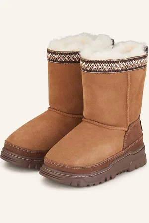 UGG Boty Classic Short Trailgazer koňaková