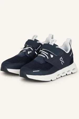 On Running Sneakersy Cloud Play tmavě modrá