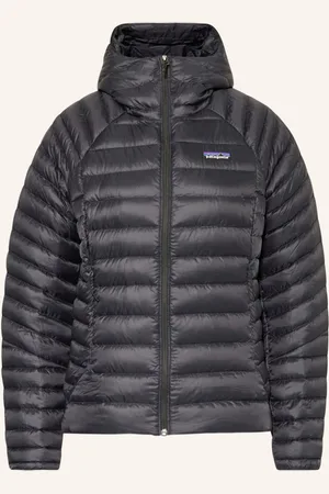 Patagonia Lehká Péřová Vesta Down Sweater černá