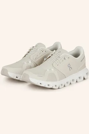 On Running Sneakersy Cloud 6 krémová bílá