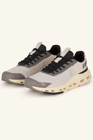On Running Sneakersy Cloudnova Form 2 krémová šedá