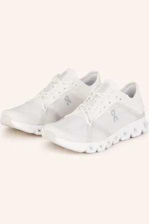 On Running Fitness Obuv Cloud X 4 Ad bílá krémová