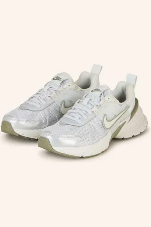 Nike Sneakersy v2k Run světle šedá stříbrná