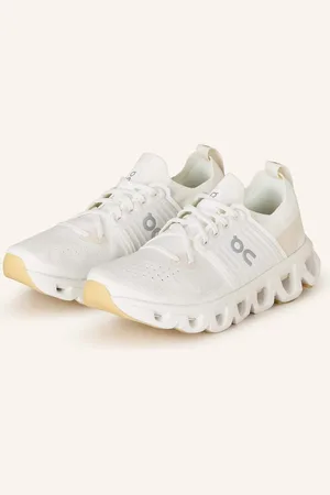 On Running Běžecké Boty Cloudswift 4 bílá krémová