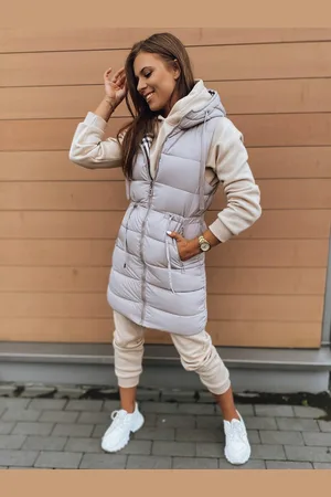 D-Street Stylová dámská vesta v béžové barvě Keris
