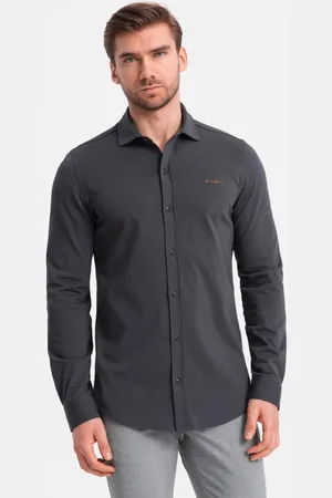 Ombre Clothing Módní grafitová košile s nášivkou V6 SHCS-0138