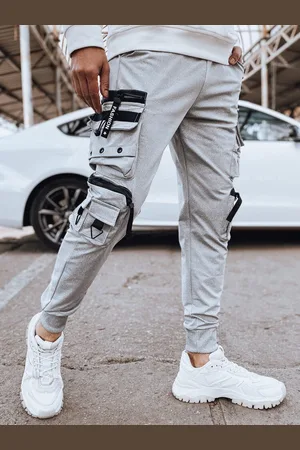 D-Street Trendy kalhoty s ozdobnými kapsami v šedé barvě