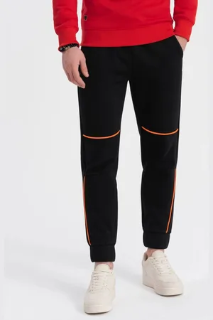 Ombre Clothing Pohodlné tepláky s prošíváním v černé barvě om-pask-0145