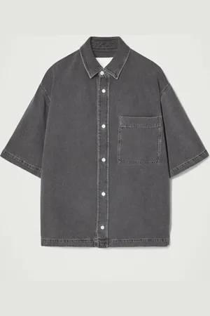 COS OVERSIZED SHORT-SLEEVED DENIM SHIRT