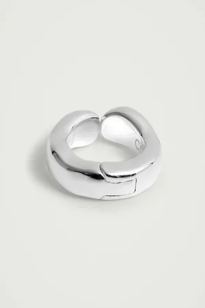 COS STERLING EAR CUFF