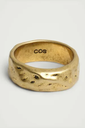 COS HAMMERED CHUNKY RING